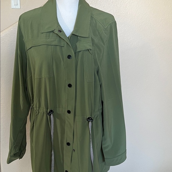 Torrid Happy Camper Stretch Woven Anorak Jacket - Picture 1 of 6